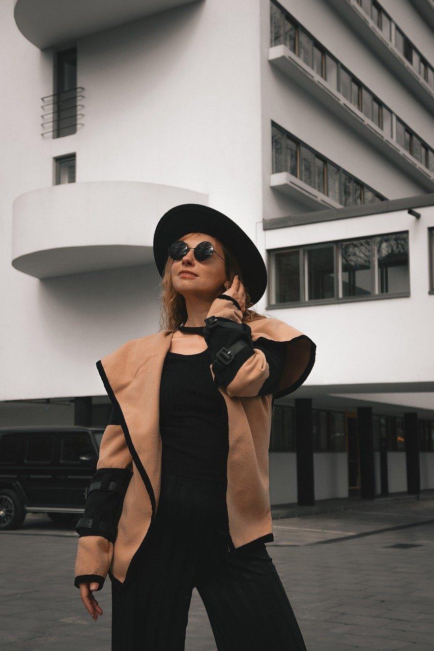 Forecasting Vibrant Styles: Summer Fashion Trends 2025
