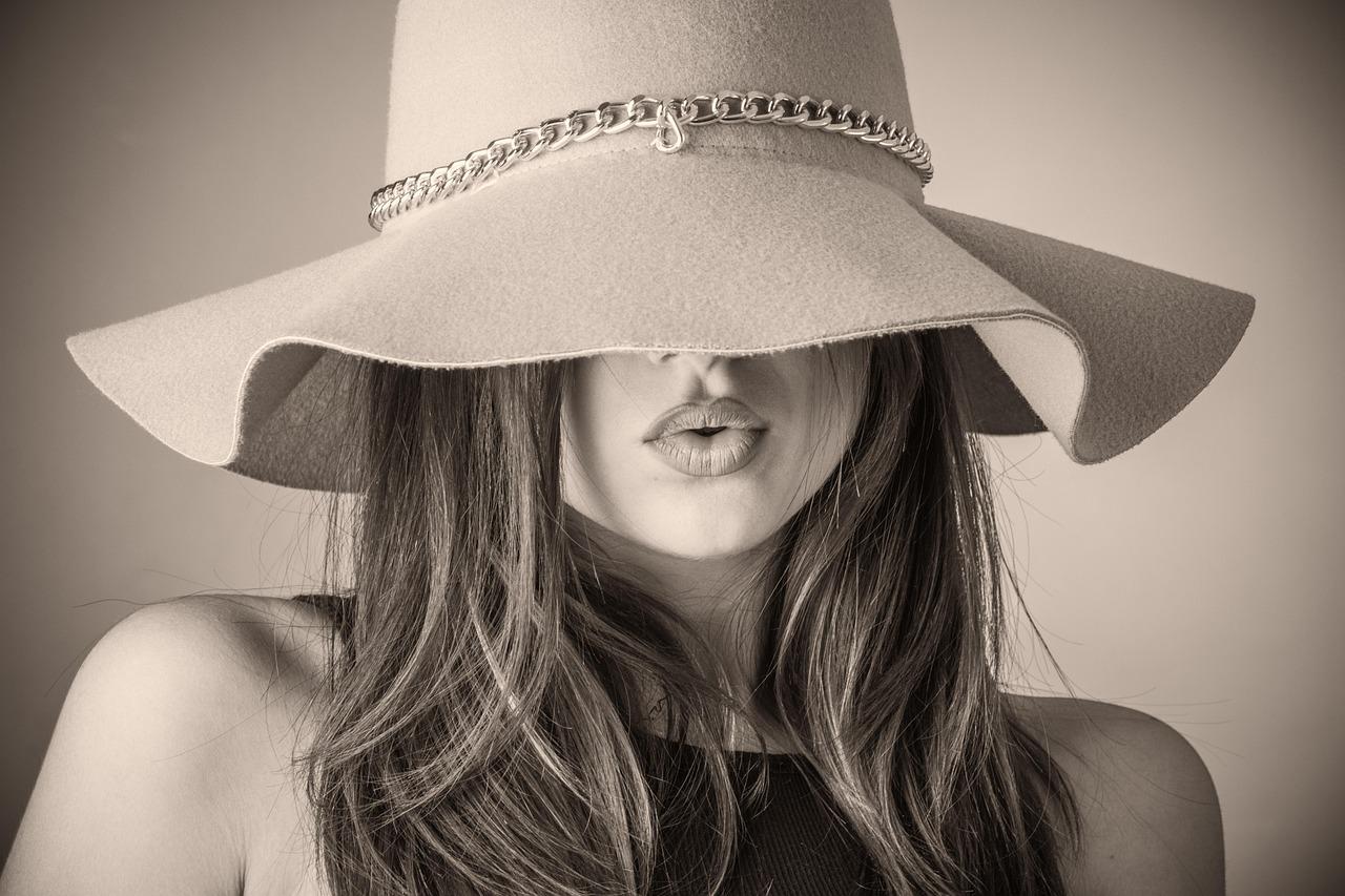Whats Defining Trendy Accessories This Season